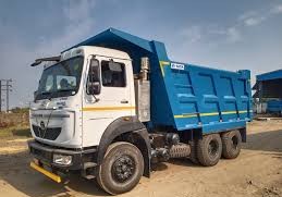 Tata Signa 2823.K